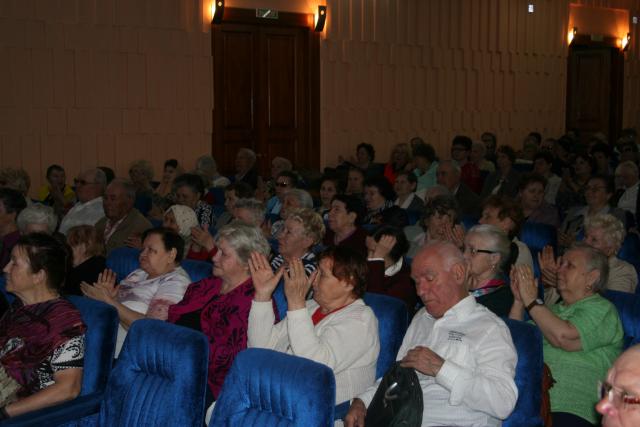 Встреча участников и ветеранов Великой Отечественной войны, тружеников тыла, представителей ЛТО &quot;Лира&quot; в Центре социализации молодежи.