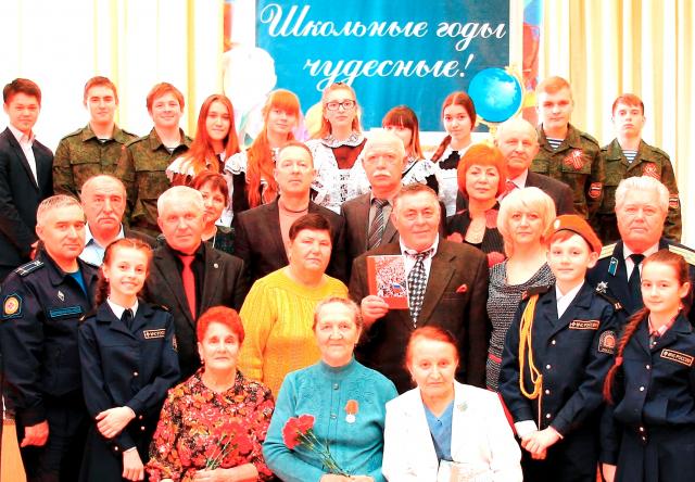 Участники проекта  «Живая эстафета памяти» в Саранске